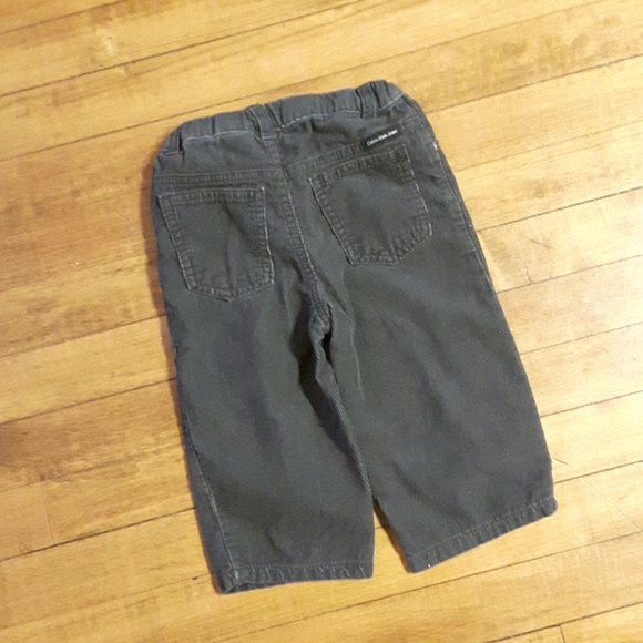 Size 18M grey Calvin Klein Baby cordaroys - Picture 3 of 7